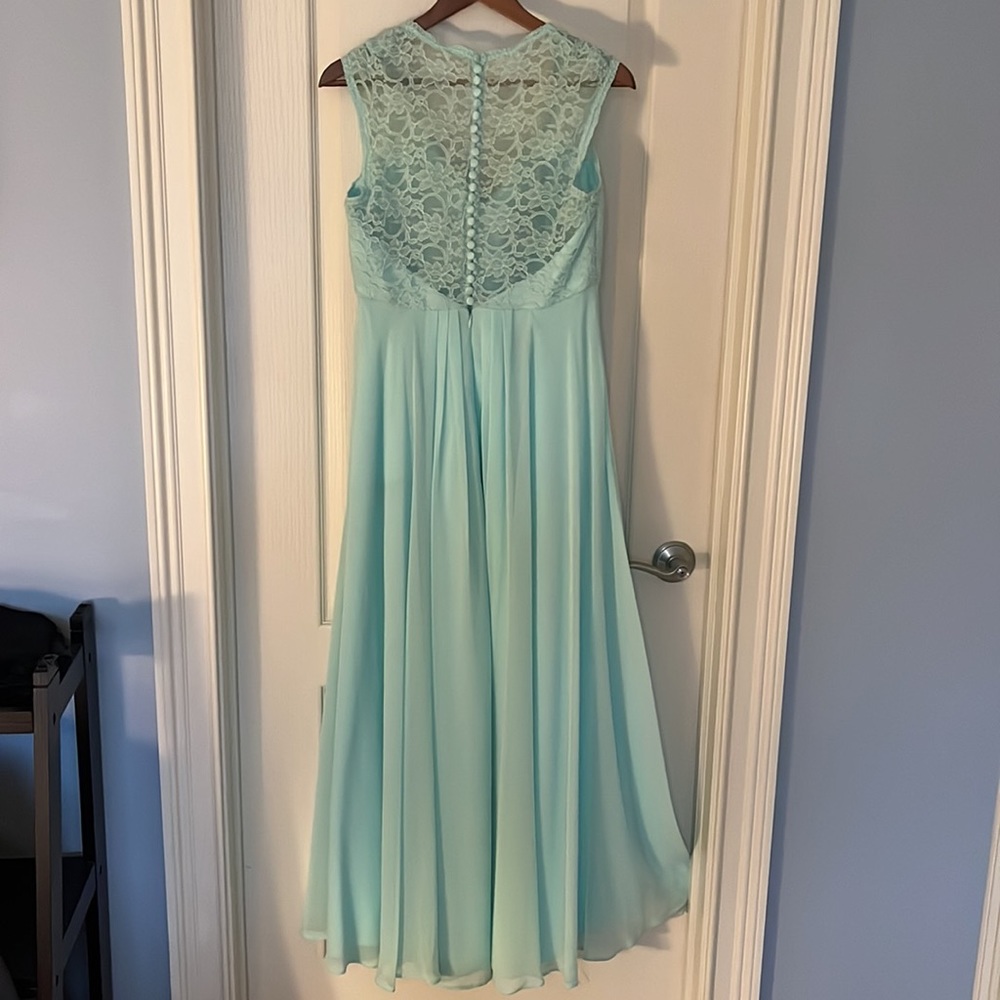 Elegant floor length formal mint dress, size 12